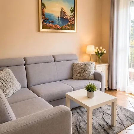 Spacerowa Z Balkonem Apartamento Kołobrzeg